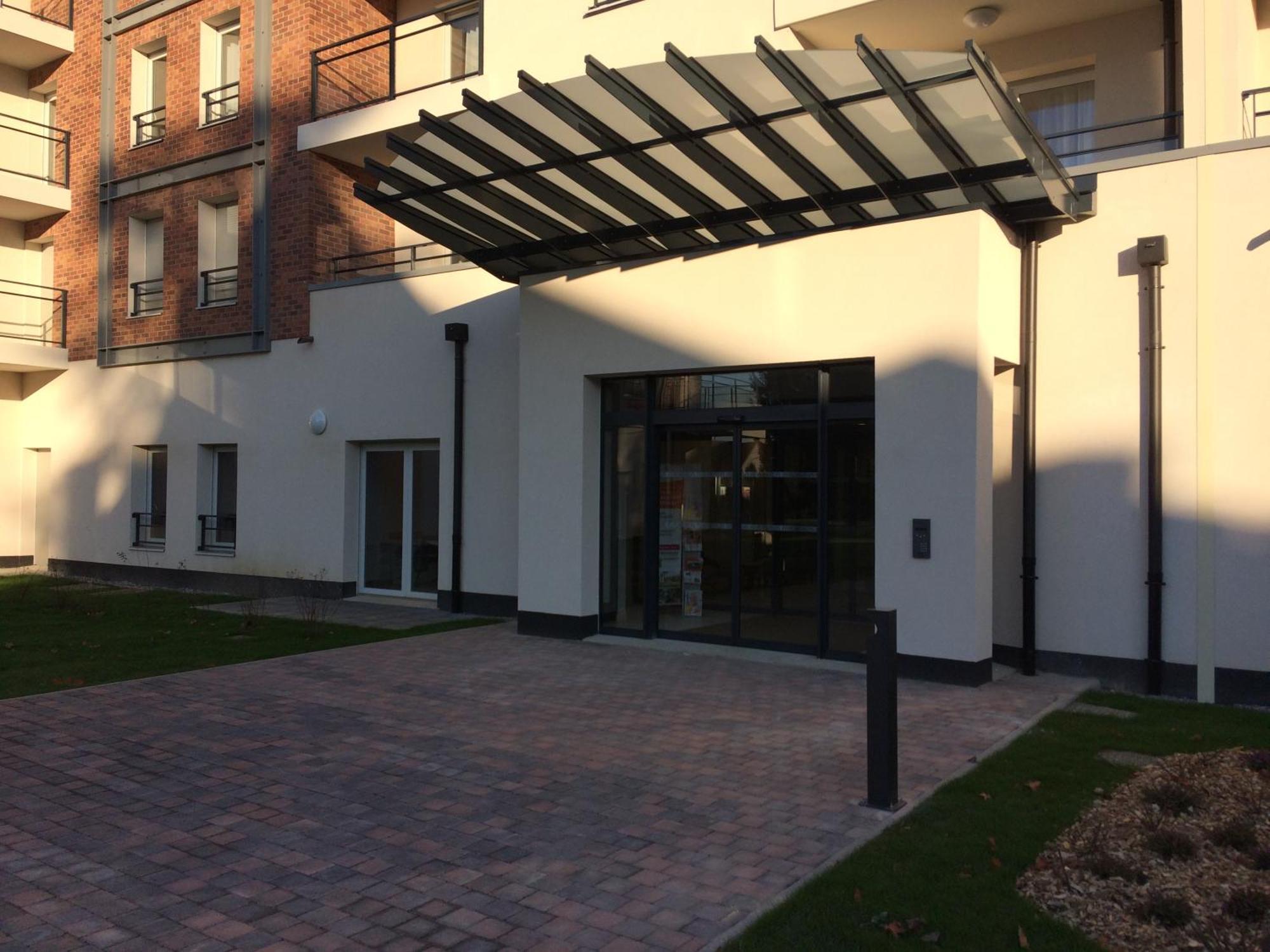 Domitys - Le Carillon D'Or Aparthotel Maubeuge Exterior photo